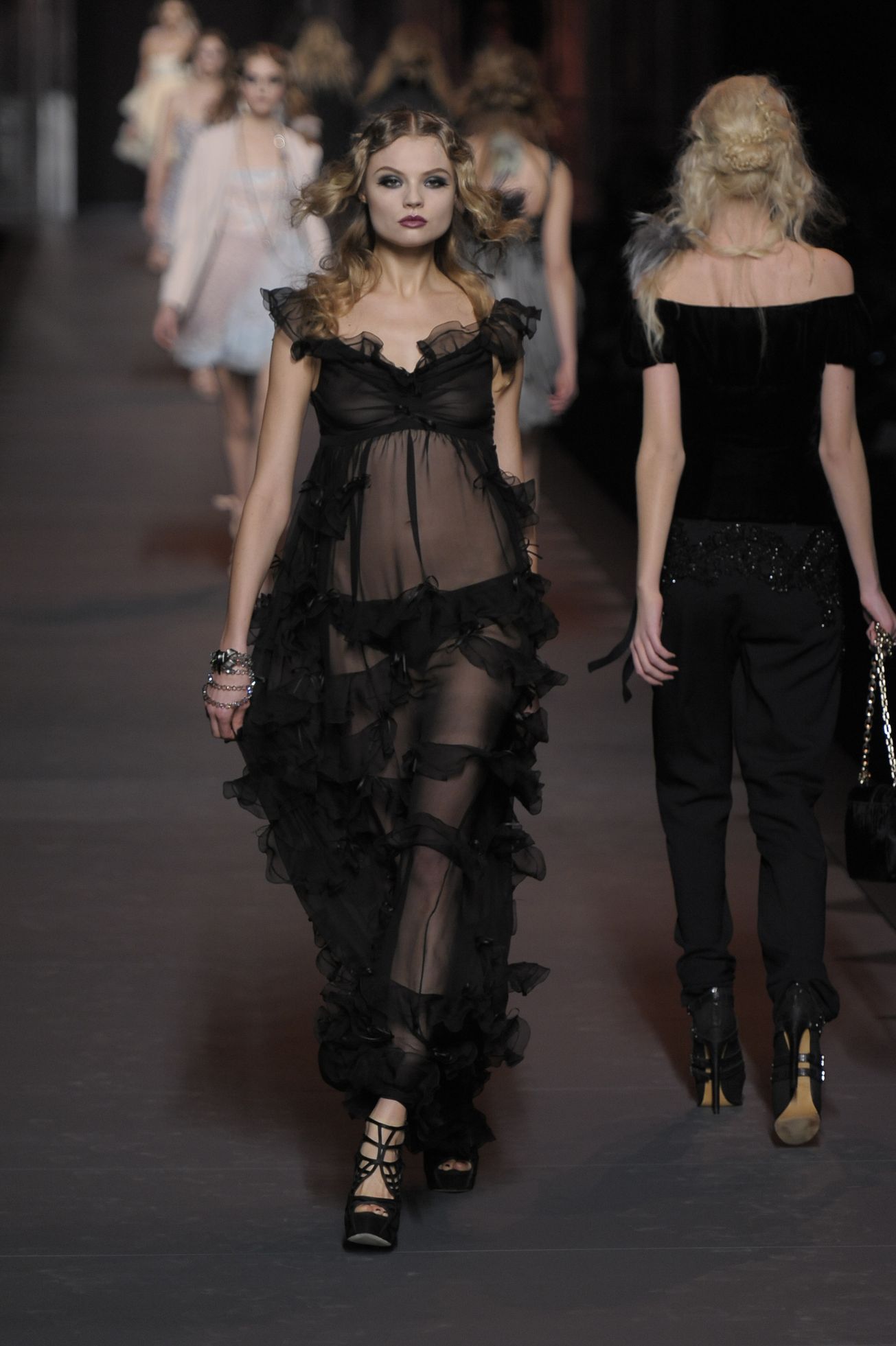 Dior přehlídka, návrhář John Galliano, žena