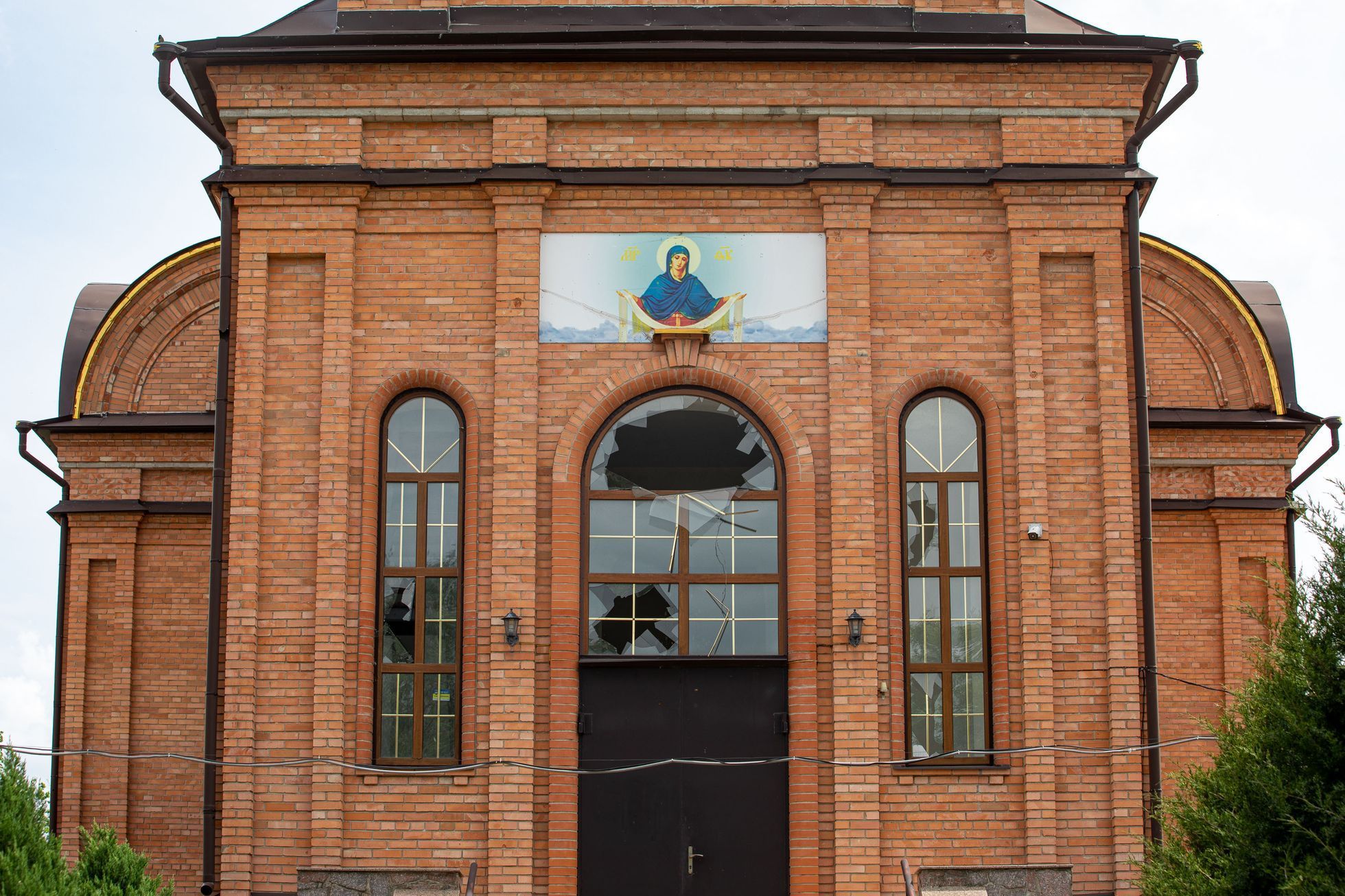 Město Orichiv, Orechov, Ukrajina, fronta, trosky, bunkr, úkryt, civilisté