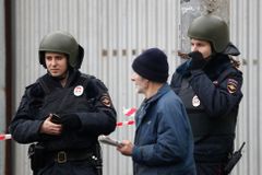 Při střelbě v moskevské továrně zemřel jeden člověk. Útočník měl s obětí majetkové spory