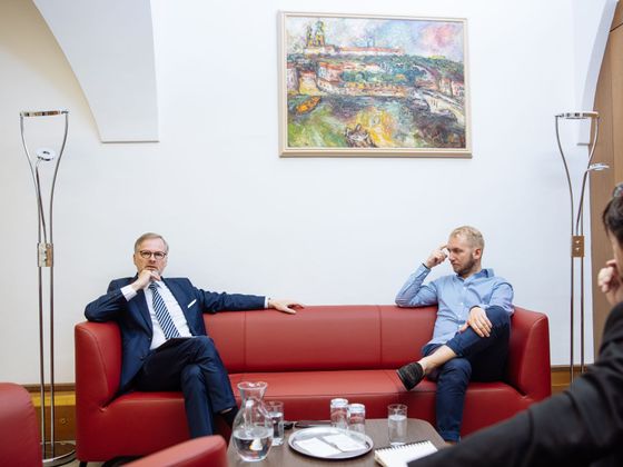 Z nejbližších spolupracovníků premiéra Petra Fialy byl rozhovoru přítomný mluvčí vlády Václav Smolka.