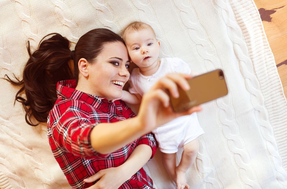 Selfie, dítě, matka