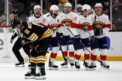 Bolí to, přiznal Zacha. Boston vyrovnal při power play, přesto stihl nezískat ani bod