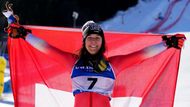 Další hvězdou bílých svahů je Wendy Holdenerová. Specialistka na točivé disciplíny dokáže dobře zajet i rychlostní závody.