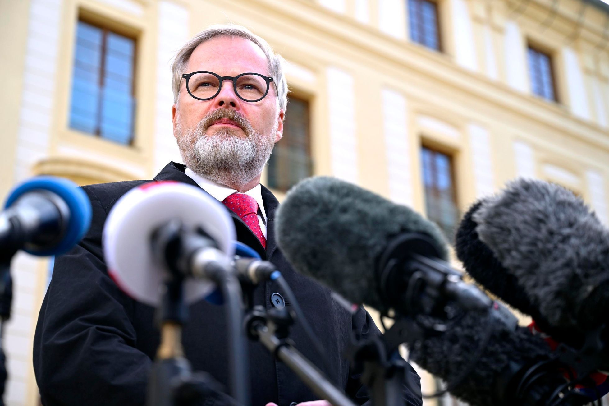 Předsedové zvolených stran navštěvují prezidenta Pavla, volby 20258, jednání, strany, Petr Pavel