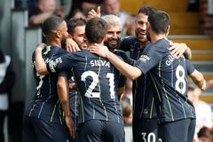 Citizens se vrátili do čela Premier League, Huddersfield sestupuje