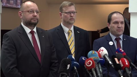 Jurečka: Válkové prý k referendu stačí jednat s SPD, KSČM a Piráty. Postup hnutí ANO je zarážející