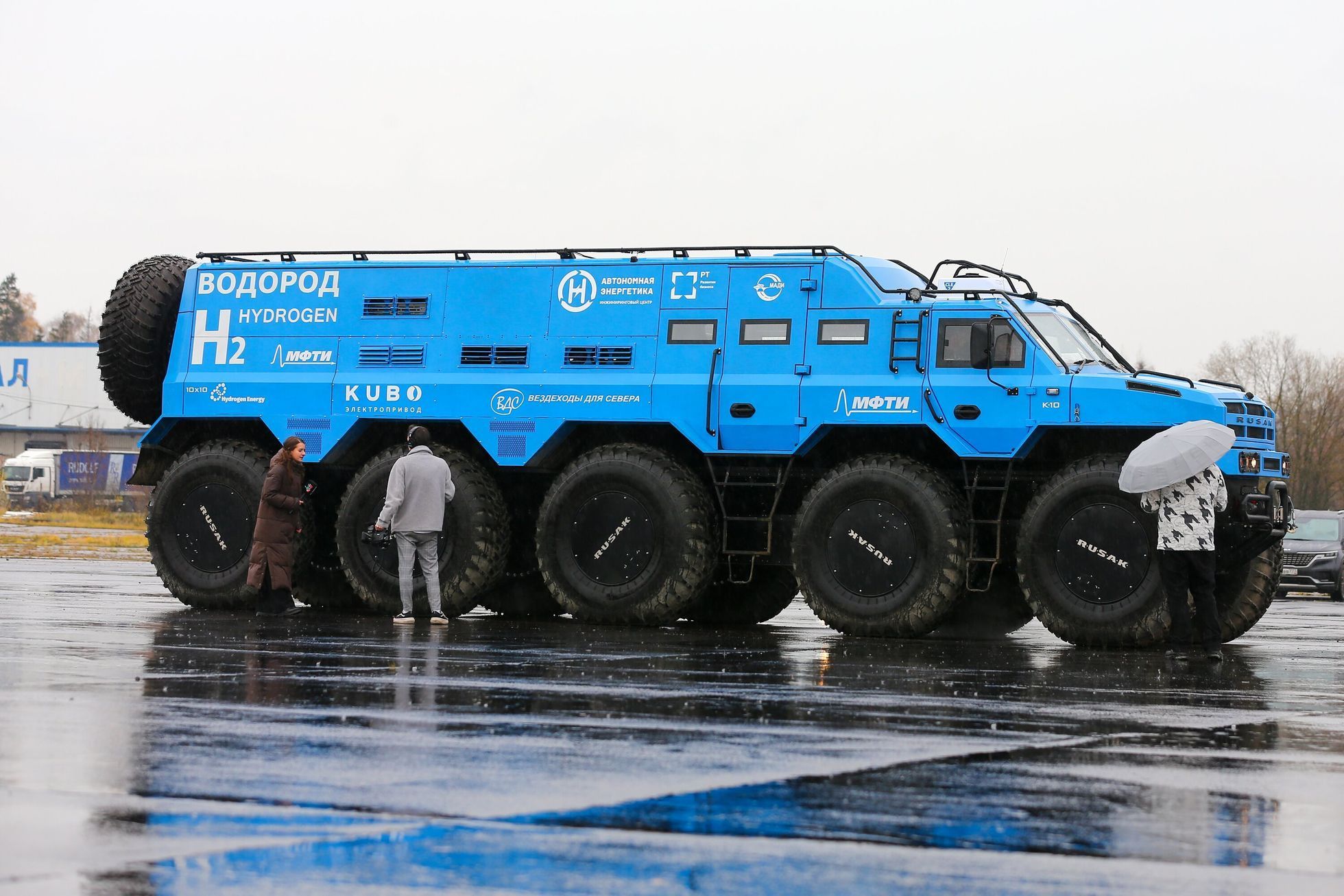 Ruské auto na vodík Rusak