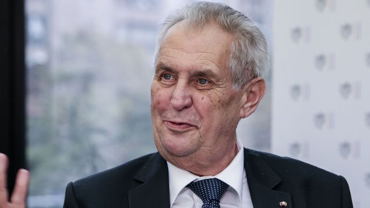 Česko a Vietnam si budou moct předávat odsouzené, Zeman podepsal smlouvu