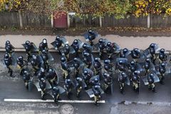V Bělorusku demonstrovali na památku zabitého aktivisty. Policie zatkla přes 640 lidí