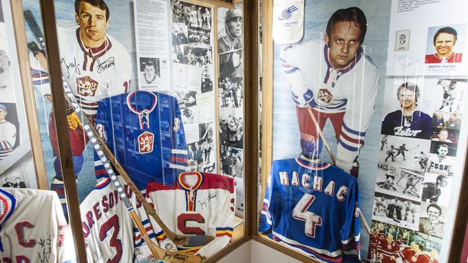 Prohlédněte si unikátní hokejovou síň českého a československého hokeje v Lánech