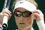 Samantha Stosurová z Austrálie byla po prohře ve druhém kole Wimbledonu hodně zklamaná. Nicole Vaidišovou měla na lopatě, ale nakonec se musela s turnajem rozloučit.