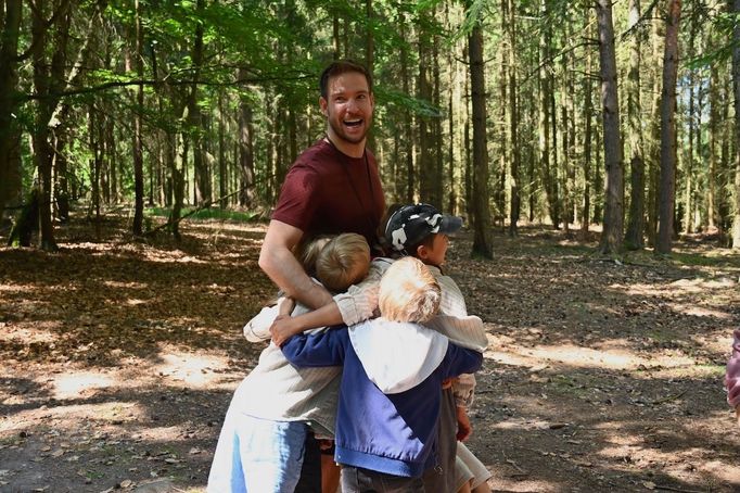 Vladimír Polívka během natáčení filmu Naše léto.