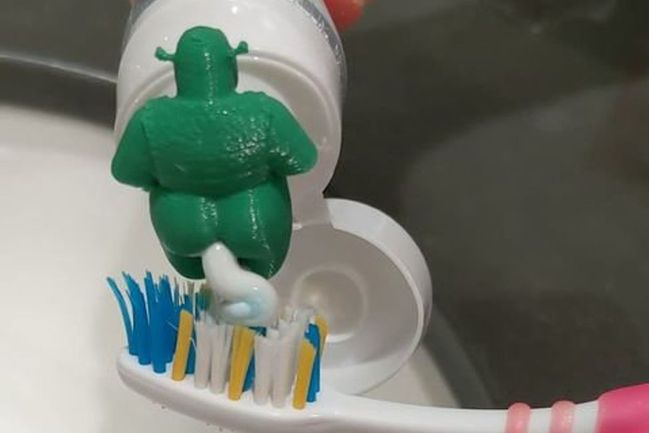Násadka na zubní pastu ve tvaru Shreka