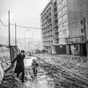 Fotogalerie / Karel Cudlín / Romové / Žižkov / Unikátní fotografie Karla Cudlína ukazují Romy, kteří na Žižkově v 80. letech