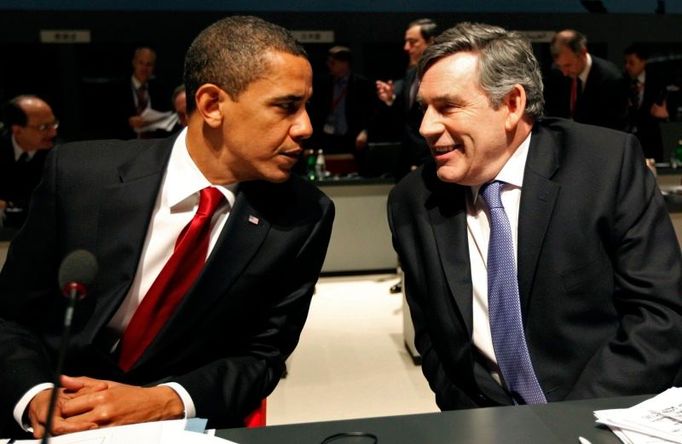 Premiér Británie Gordon Brown a Barack Obama před startem summitu G20.