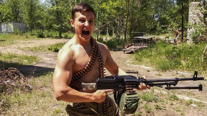 "Pracoval jsem i jako striptér. Tancoval jsem go-go," vypráví ukrajinský důstojník Andrej Otčenáš
