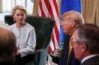 "Daň z ekonomické negramotnosti." Ekonom cupuje Trumpova cla