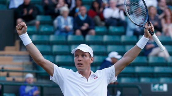 Ve čtvrtfinále Wimbledonu jsou obě české jedničky, Kvitovou večer doprovodil i Berdych.