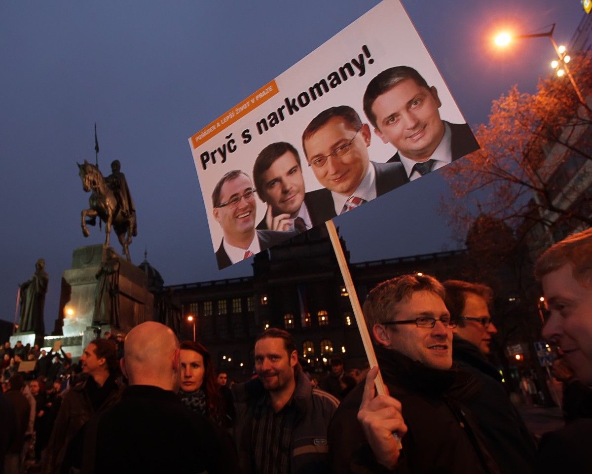 Praha na nohou, demonstruje proti politikům ODS-ČSSD