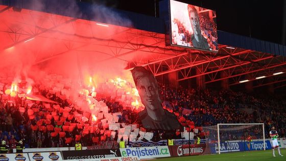 František Rajtoral se zapsal do srdcí plzeňských fanoušků, o to byla vzpomínka na něj při utkání s Duklou Praha emotivnější.