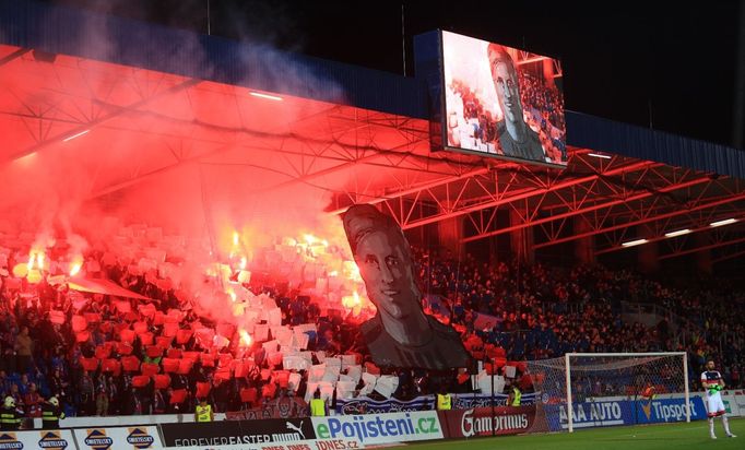 EPL, Plzeň-Dukla: vzpomínka na Františka Rajtorala