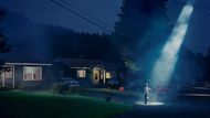 Gregory Crewdson: Bez názvu, ze série Soumrak, 1998–2002, 122 × 152 cm, digitální tisk