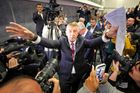 Babiš odjel ze štábu. Okamura s Turkem potvrdili, že se chystá noční schůzka