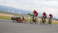 Podařilo se. Mnoha akcemi, včetně "handy cyklo maratonu".