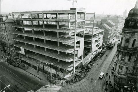Stavba obchodního domu Máj 1974