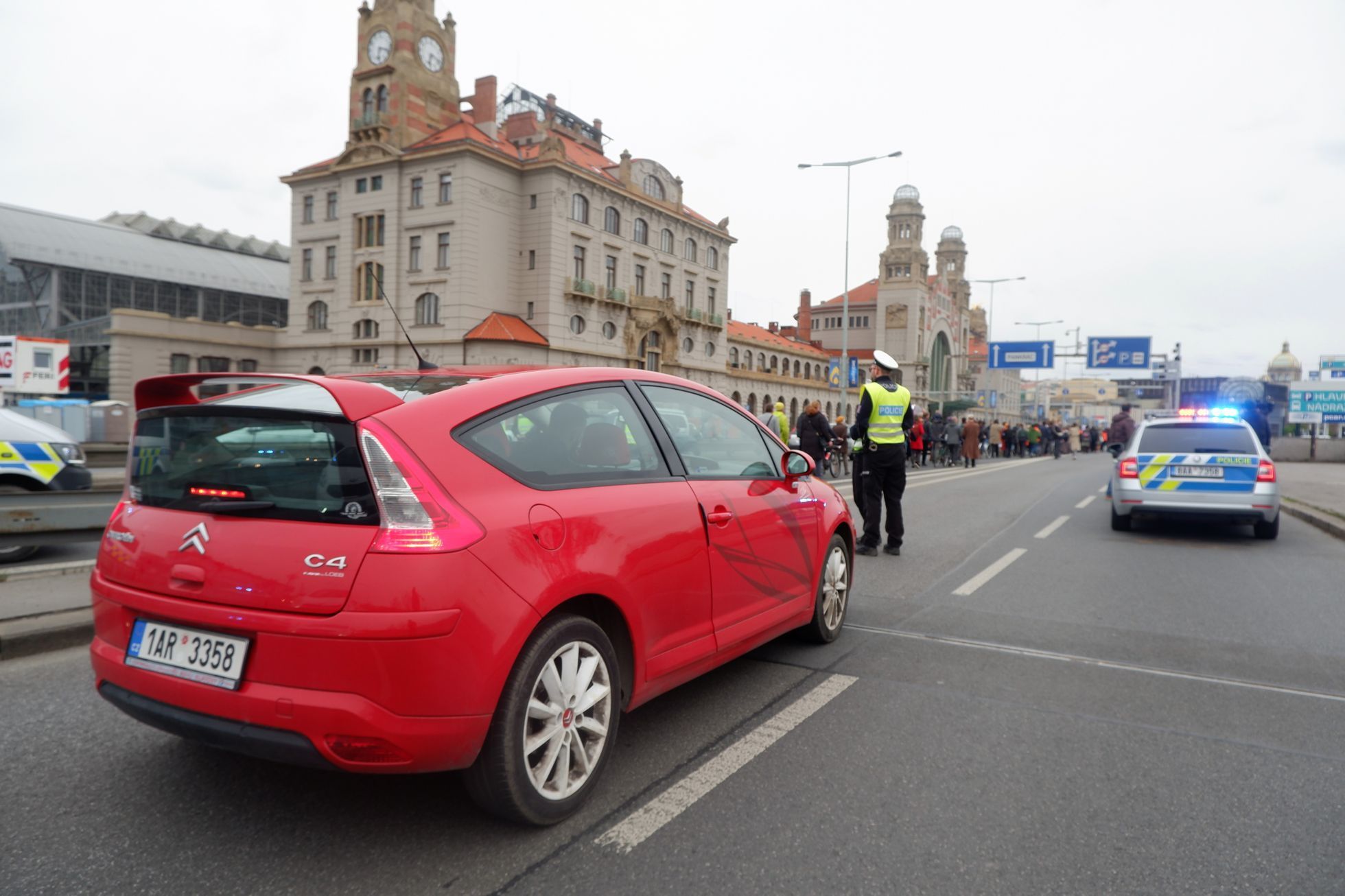 demonstrace 30 pro Prahu poslední generace třicítka