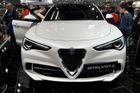 Alfa Romeo ukázala sportovní Stelvio Q v populární bílé barvě.