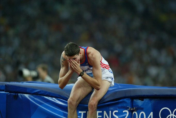 Výškař Jaroslav Bába odcestoval do Atén s medailovými ambicemi, které se mu, ač tomu naše momentka nenapovídá, povedlo naplnit bronzem.