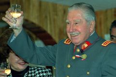 Pinochet píše: Jsem na sebe hrdý
