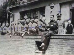  Členové popravčí čety ze Zámečku v červnu 1942.