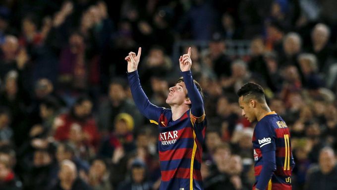 Lionel Messi se raduje z gólu Barcelony