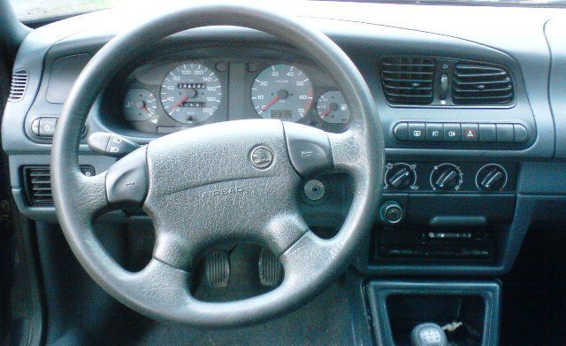 Škoda felicia interier