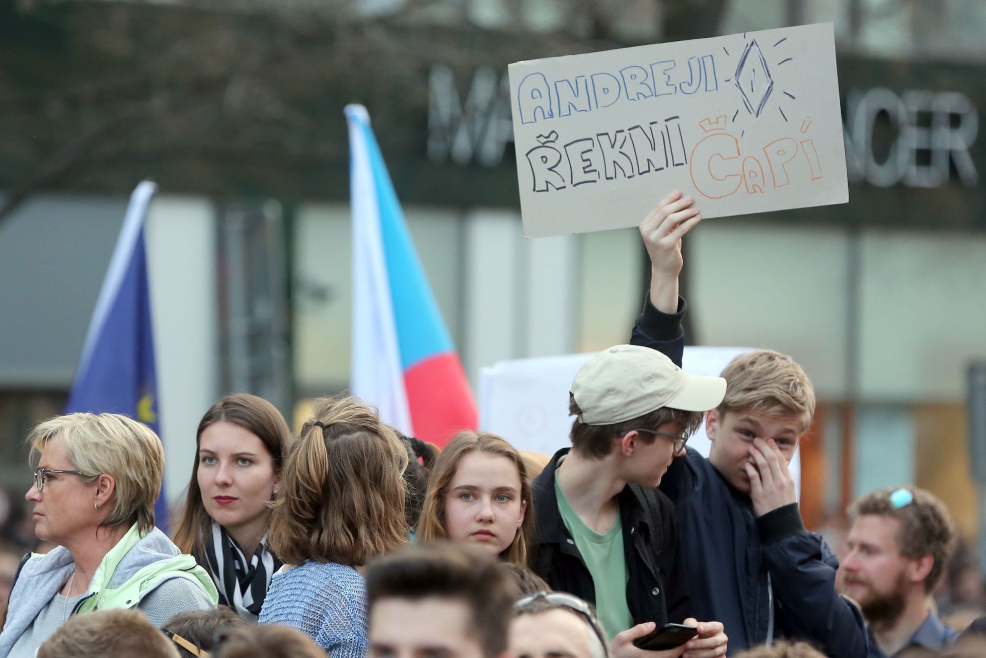 Demonstrace proti Babišovi