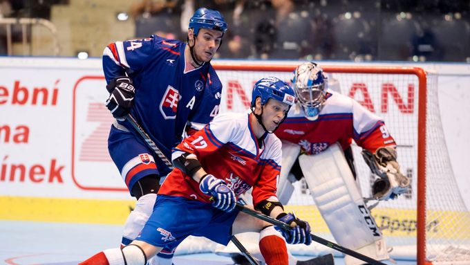 Na MS 2017 v Pardubicích zastavili Slováci české hokejbalisty v semifinále a dovršili zlatý hattrick.