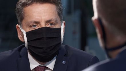 Jinak to nejde, pláčete na špatném hrobě, říká šéf banky zavalené žádostmi o úvěry