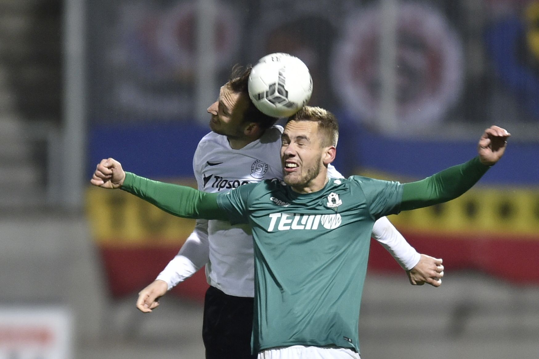 Libor Kozák ze Sparty a Miloš Kratochvíl z Jablonce v zápase 16. kola první ligy.