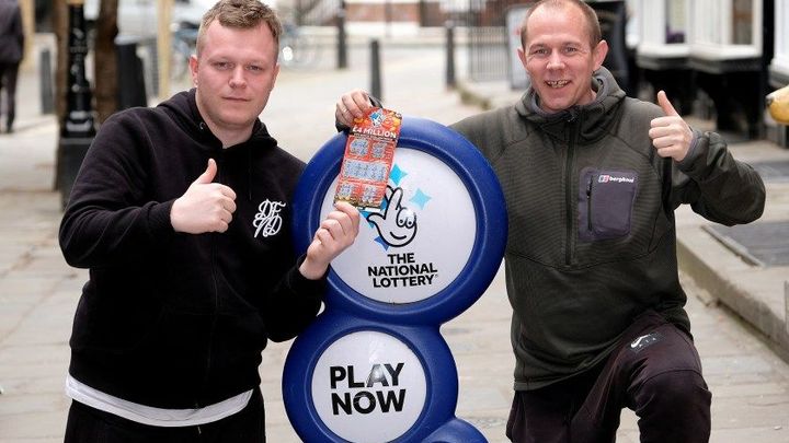 Předčasná euforie. Muži na videu se radovali z pohádkové výhry, skončili ve vězení; Zdroj foto: gmp.police