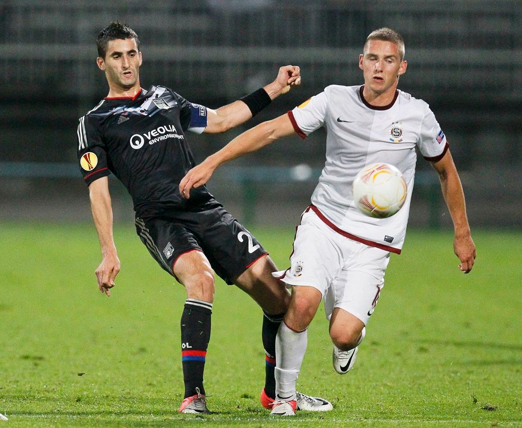 Olympique Lyon vs. Sparta Praha, Evropská liga 2012 - Gonalons a Kadeřábek