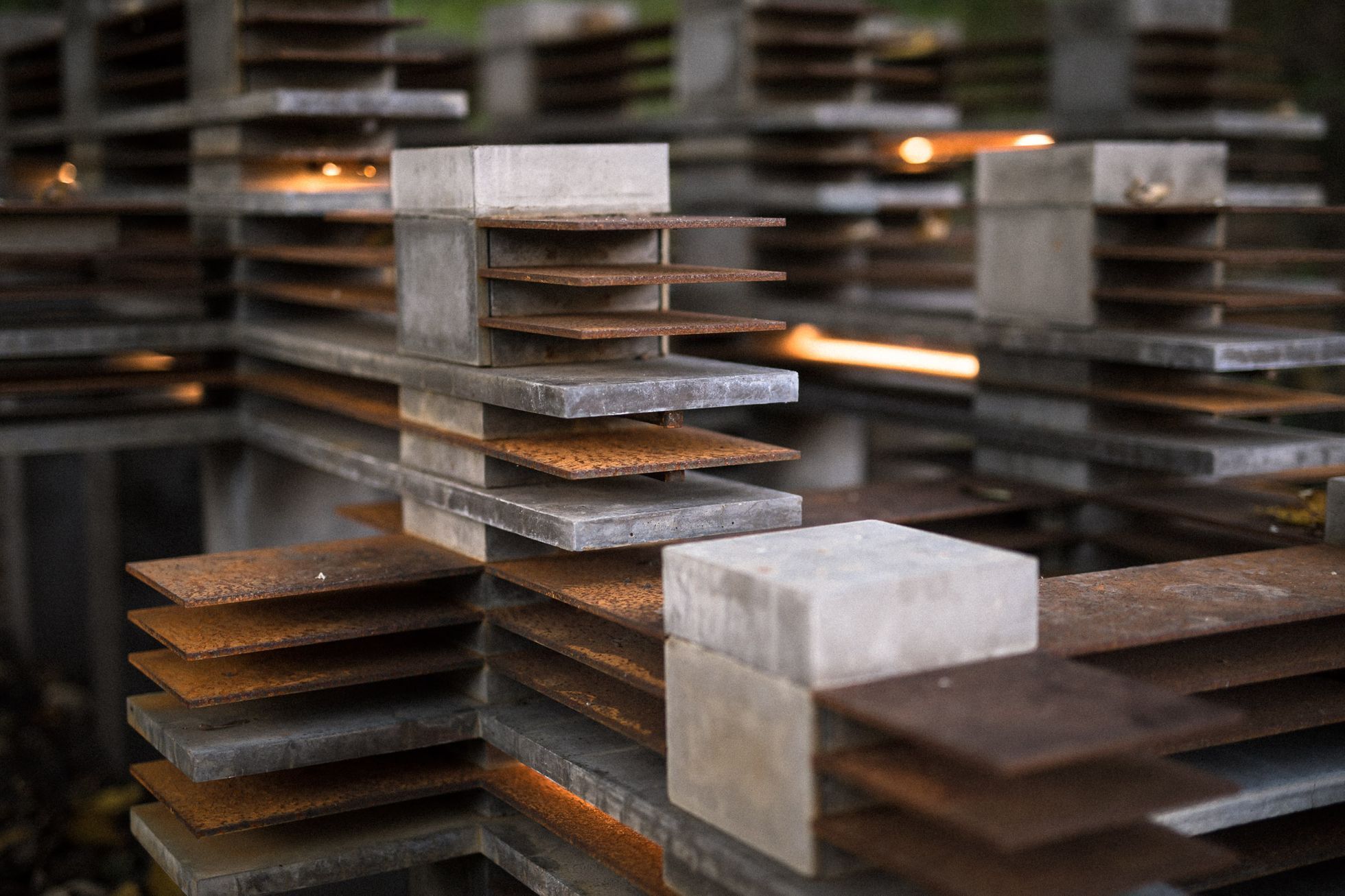 Betonové zmenšeniny brutalistních staveb, Krištof Kintera, Kunsthalle Praha