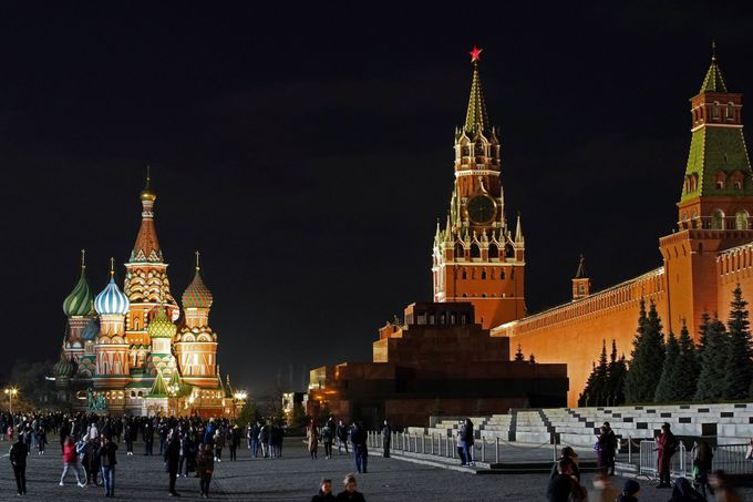 Speciální jednotku zřídil Kreml v roce 2008. Tehdy byl Vladimir Putin premiérem a Dmitrij Medveděv prezidentem.