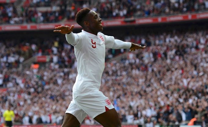 Danny Welbeck oslavuje svůj gól ve 36. minutě přátelského fotbalového utkání Anglie - Belgie.