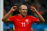 Těsně za ním se umístil Nizozemec Arjen Robben (9,74)...