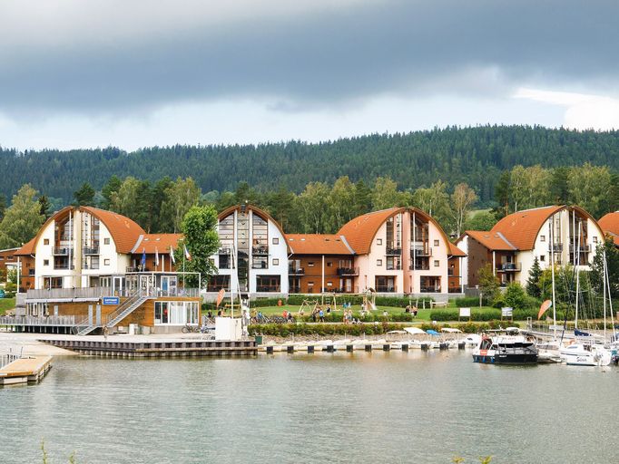 Lipno, továrna na dovolenou