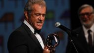 Mel Gibson. "Je to můj životní sen dostat nahou holku s koulí," řekl na slavnostním ceremoniálu