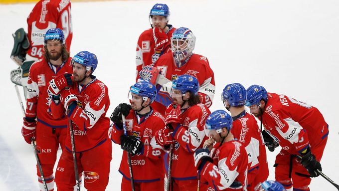 Smutek českých hokejistů po prohře se Švýcarskem