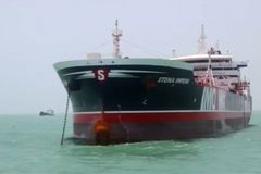Tanker, který Írán dva měsíce zadržoval, míří do Perského zálivu
